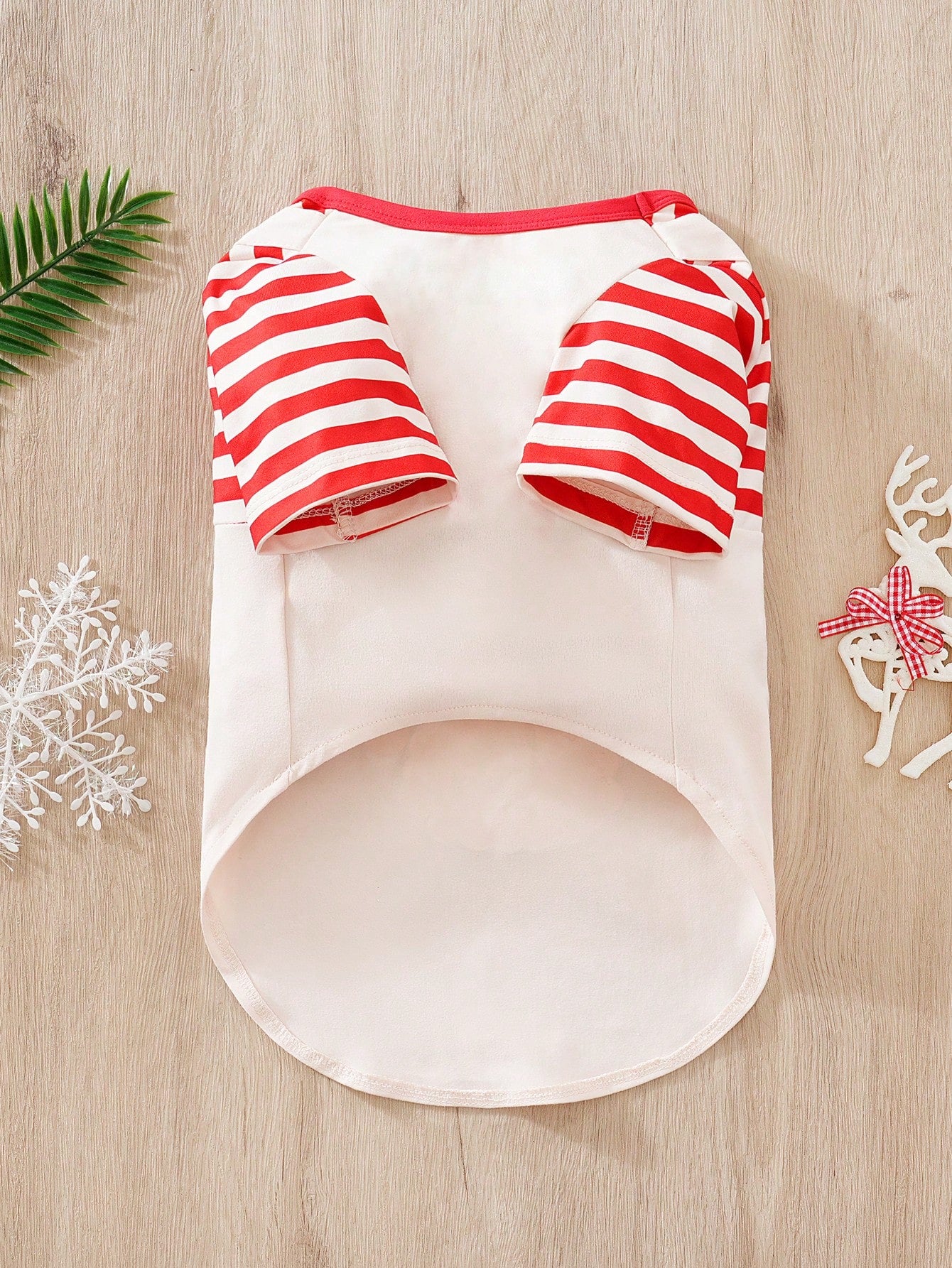 Playera a rayas de santa Playera a rayas de santa