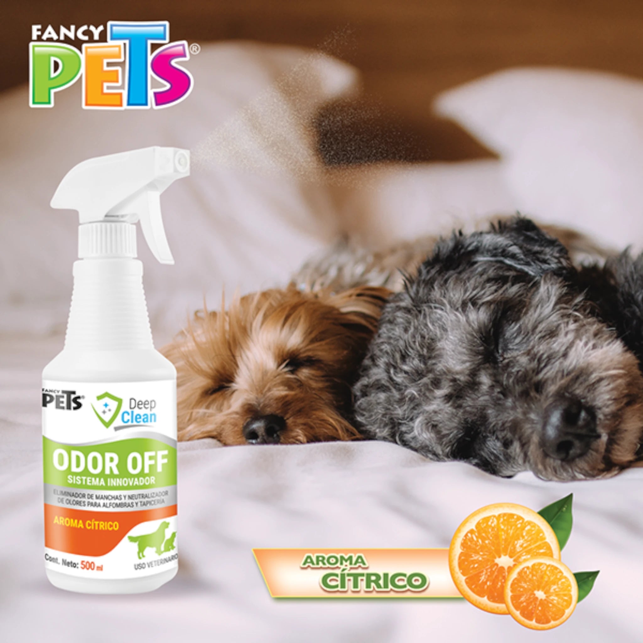 Deep clean odor off eliminador de manchas y olores roducto Deep Clean Odor Off en primer plano con dos perritos dormidos en una cama al fondo