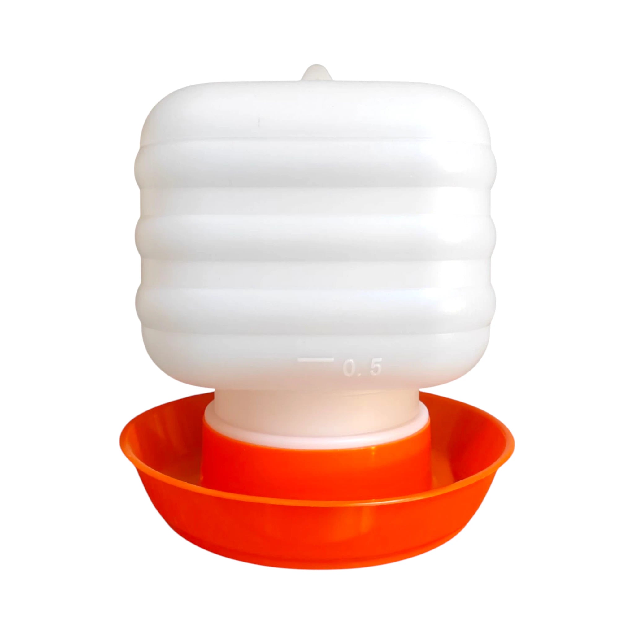 Bebedero colgante de 3 litros para gallinas y pollos, fabricado en polietileno resistente, base naranja.