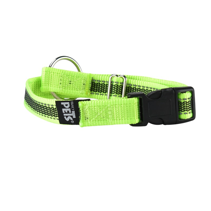 Collar ajustable con  ultra grip con bandas reflejantes