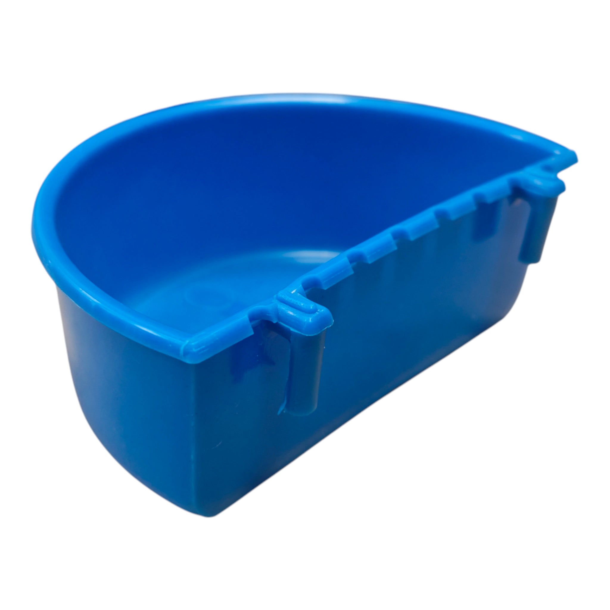 Vista de la parte trasera del comedero donde se aprecian los ganchos para colgar el comedero de forma segura en la jaula.