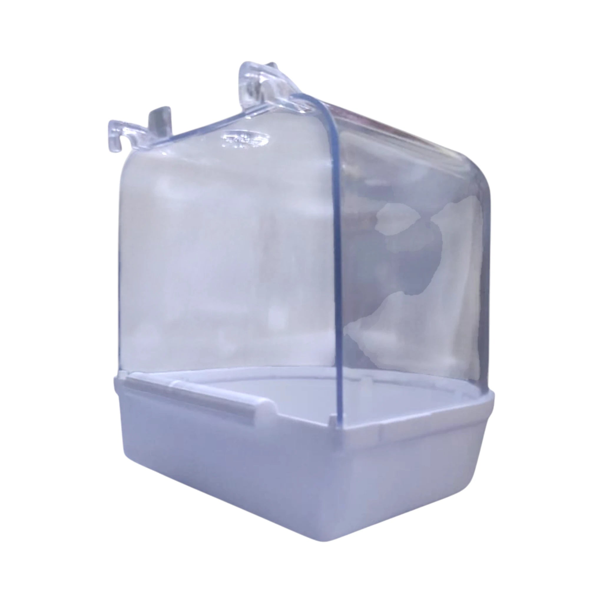 Vista trasera de Bañera exterior de plástico resistente con tapa transparente y base blanca, diseñada para canarios y periquitos. se aprecian los ganchos con los que se sujeta a la jaula