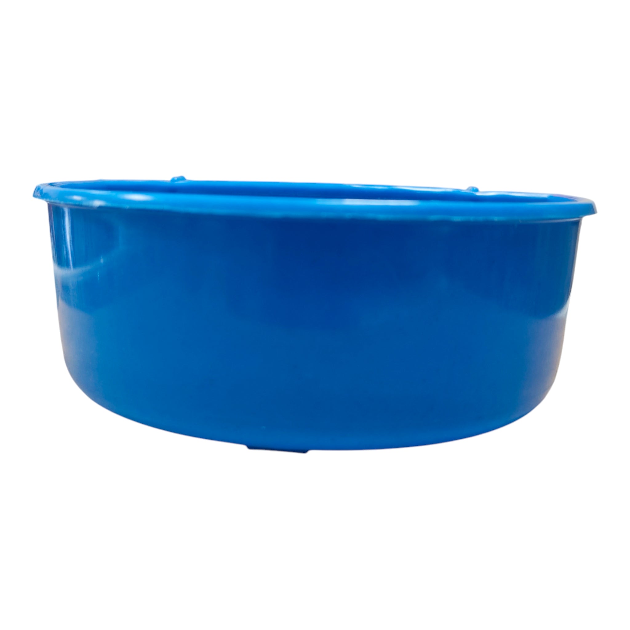 comedero plástico media luna para aves con diseño colgable y borde curvo