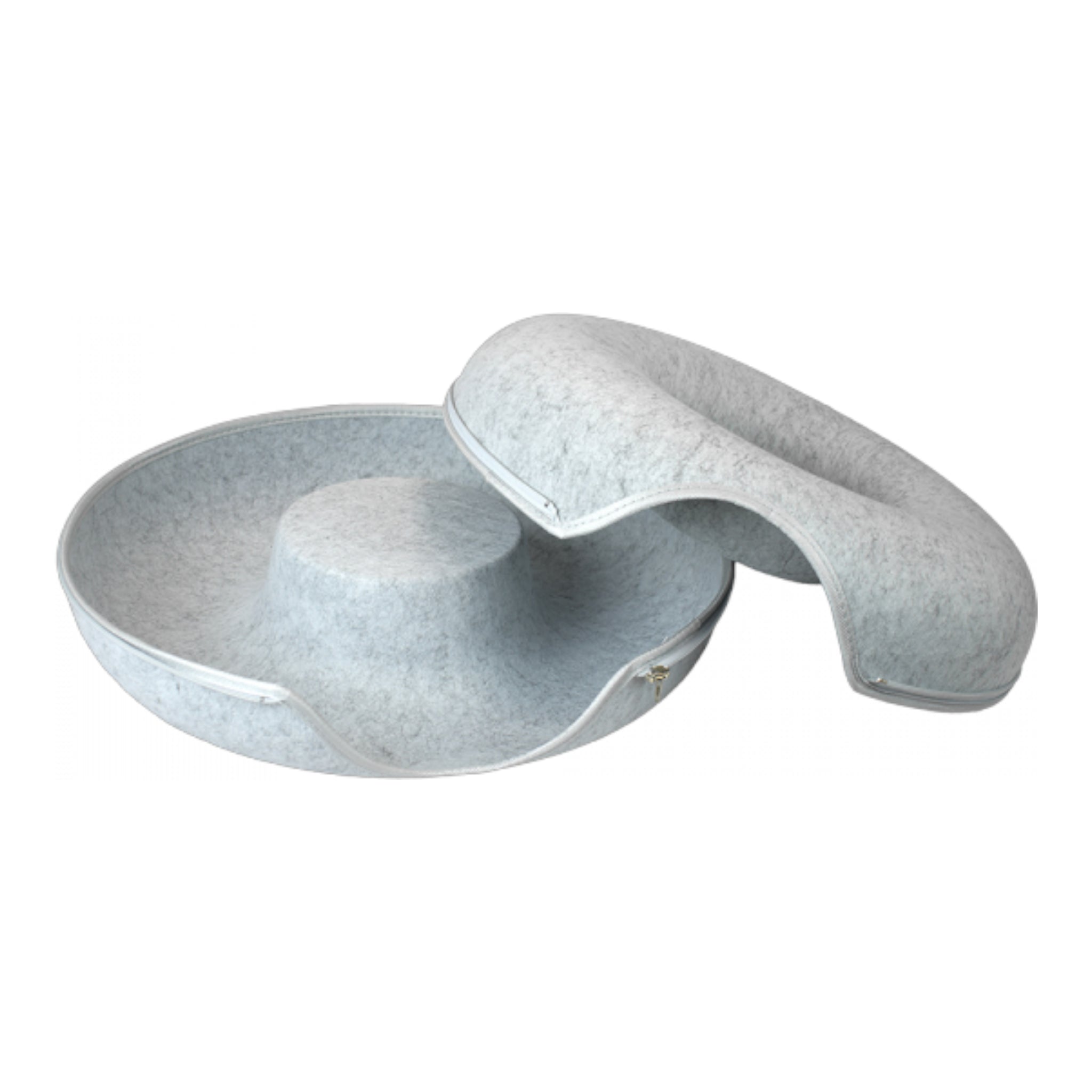 cueva donut para gatos desmontada mostrando piezas de fieltro