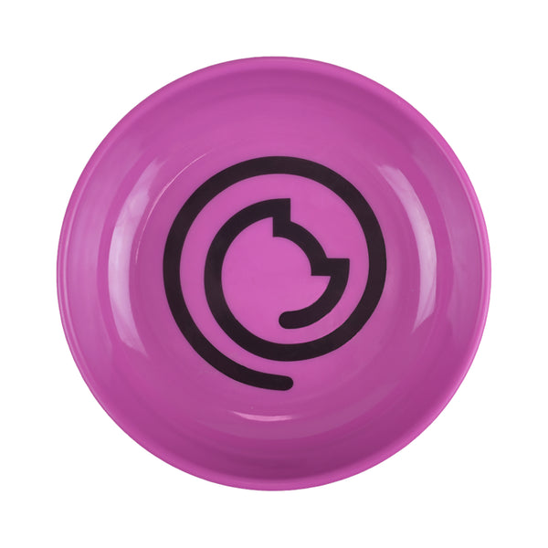 Vista interior de un plato rosa para gato hecho de bambú con un tierno diseño gráfico de gatito, ideal para gatos que buscan comodidad y estilo.